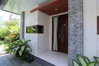 Reddoorz @ Raya Canggu Hotel